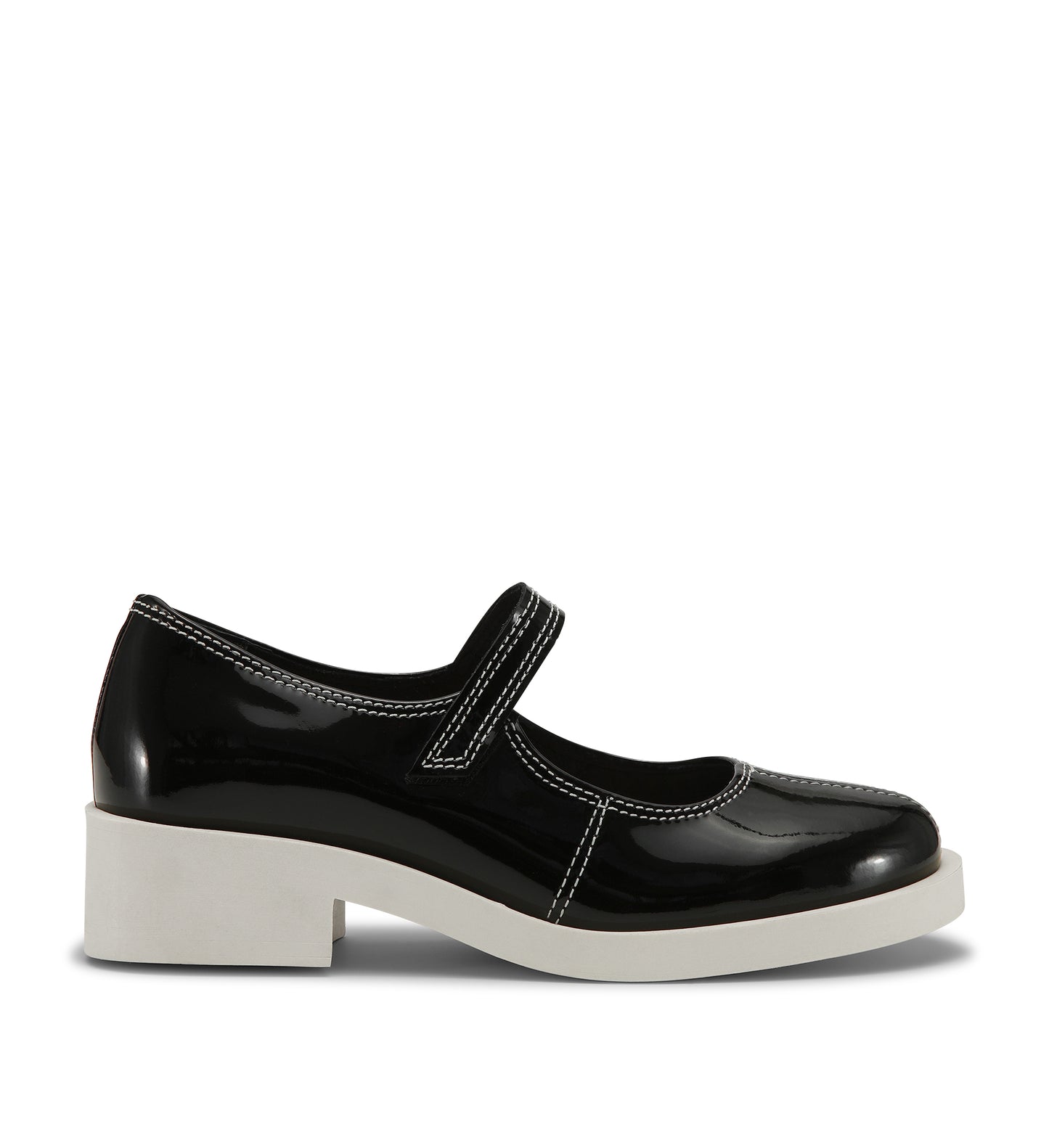 Shoe Biz Hamilton Shoe Black w. cream stitching