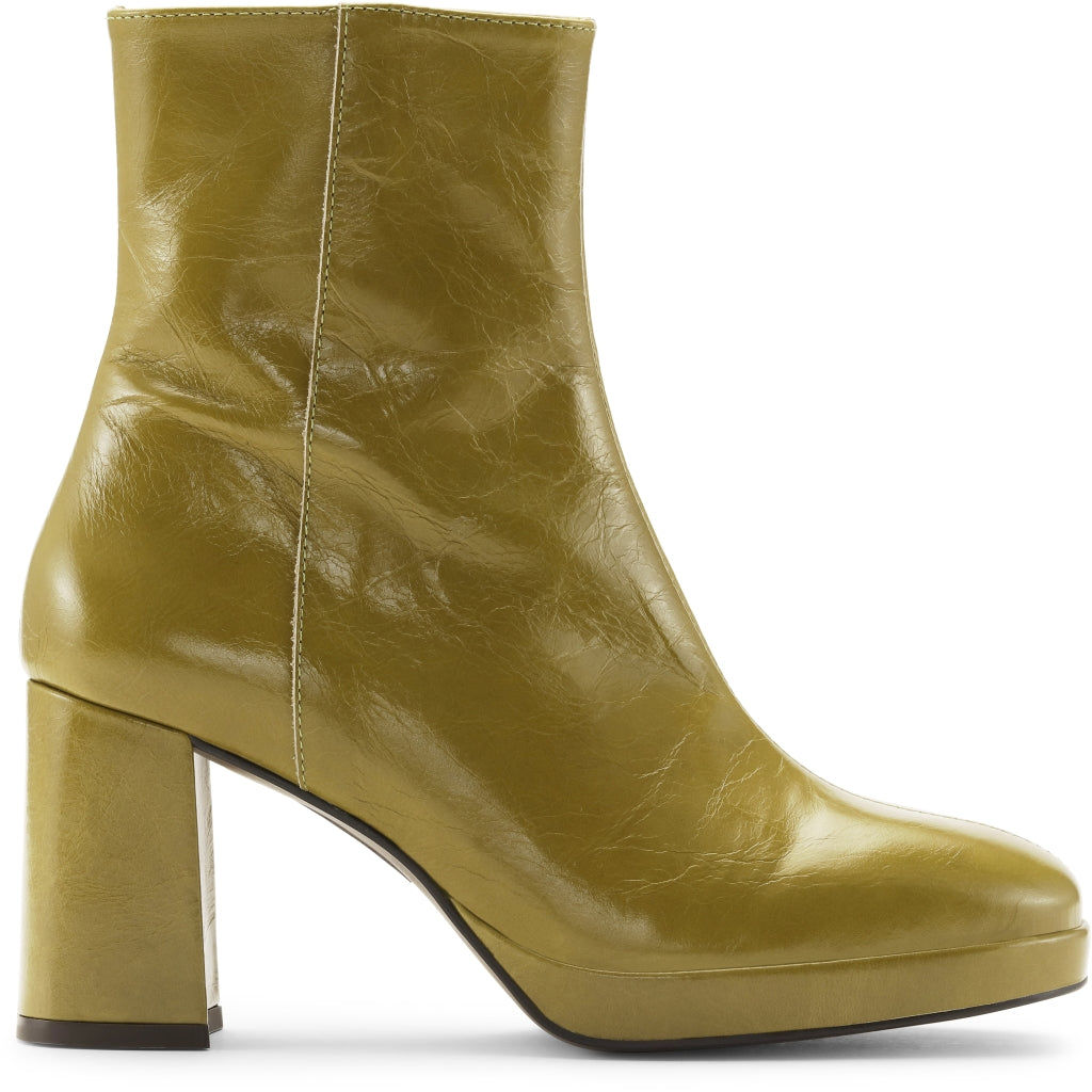 Shoe Biz Kitt Short Boot Mustard