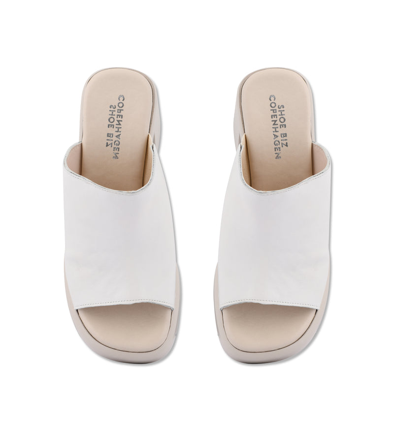 Shoe Biz Caroline Sandal Cream