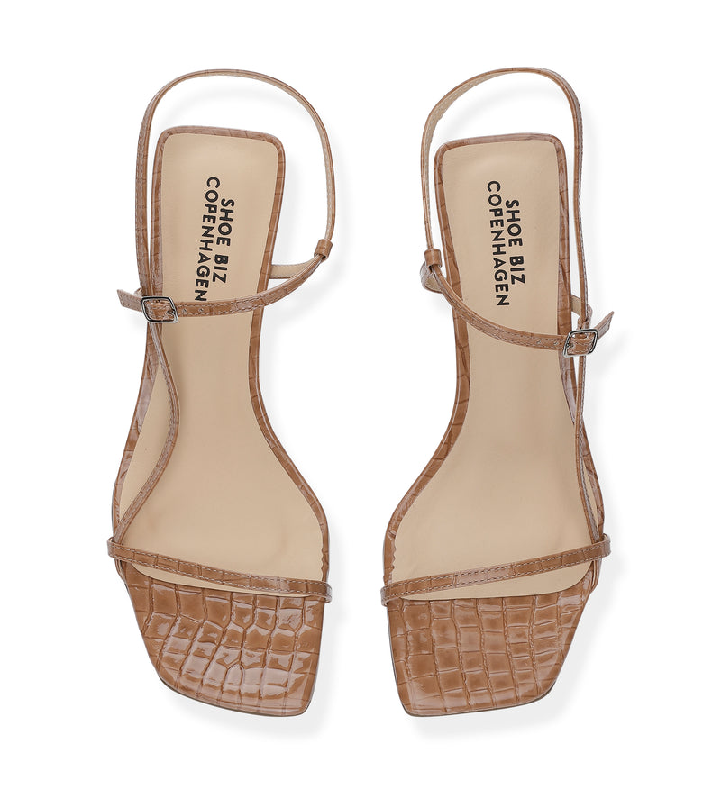 Shoe Biz Ninis Sandal Cappucino