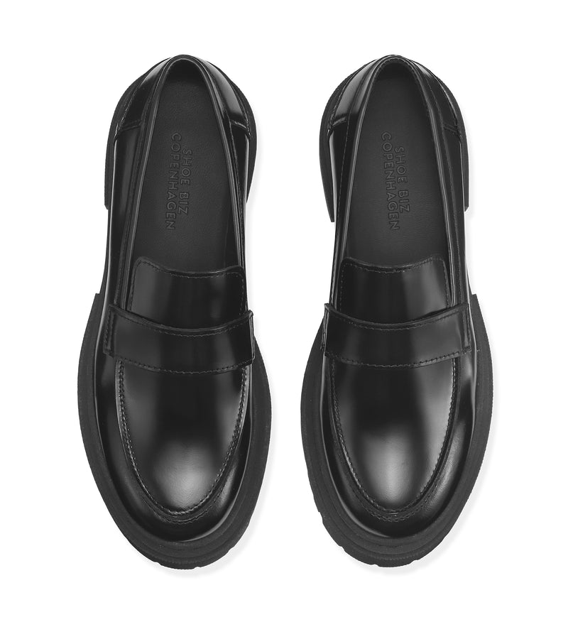 Shoe Biz Suri Loafer Black w/ black stitching