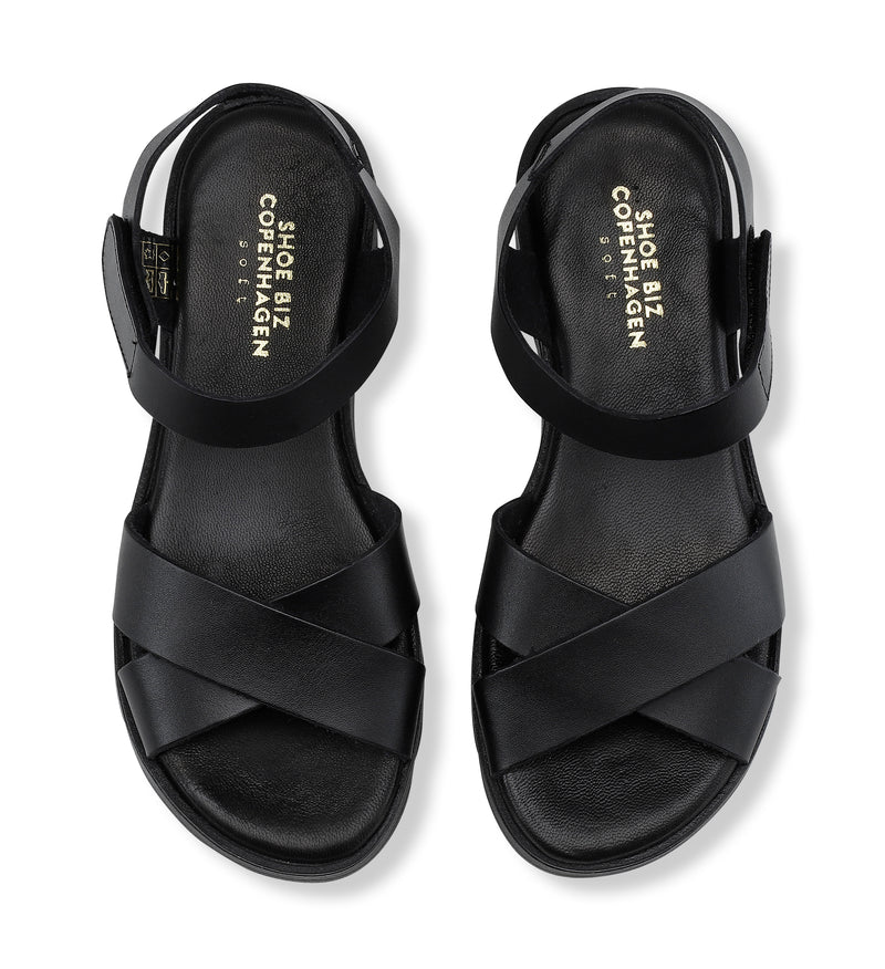 Shoe Biz Tatu Sandal - Soft Black / Black / Black
