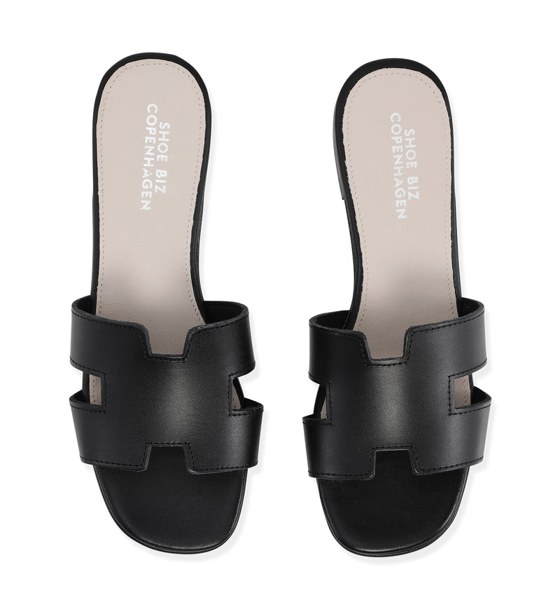 Shoe Biz Claire Plain Leather Sandal Black