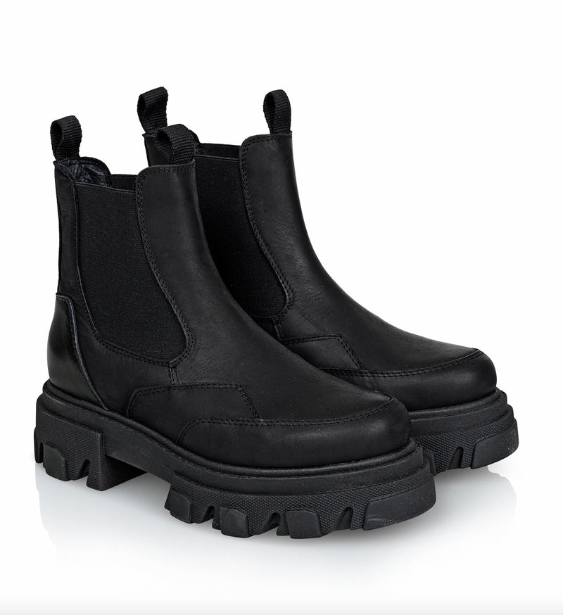 Shoe Biz Ulrica Short Boot Black